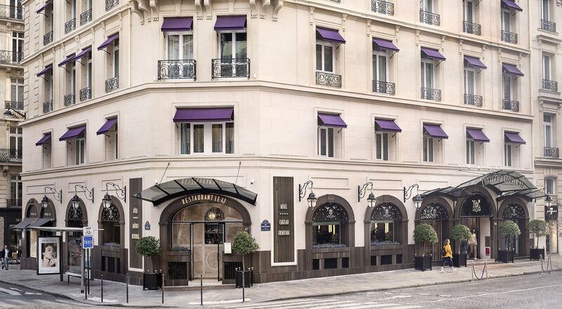 Façade de l'Hôtel Château Frontenac, rue Pierre-Charron à Paris